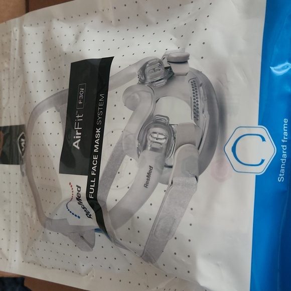 Brand New AirFit F30i Full Face Mask System in Wide - Picture 2 of 3